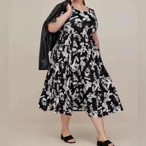 NWT Disney by Torrid Mickey and Friends Midi Dress - Torrid Size 4 (26, 4X) - Picture 3 of 15
